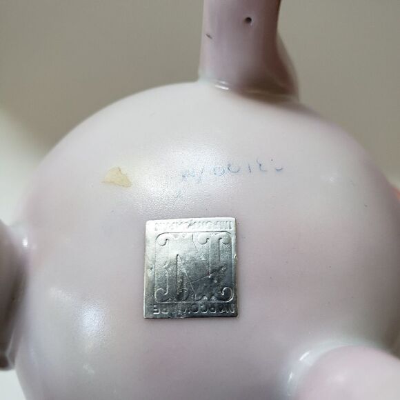 Footed Egg  - Picture 9 of 10